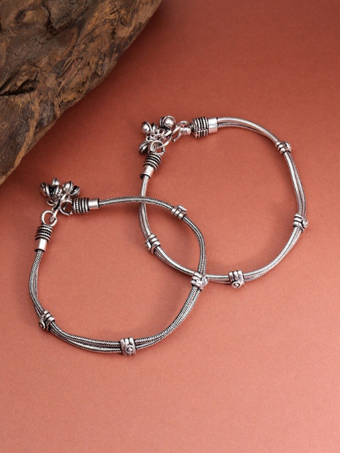 EL REGALO Set Of 2 Beaded Ethnic Anklets