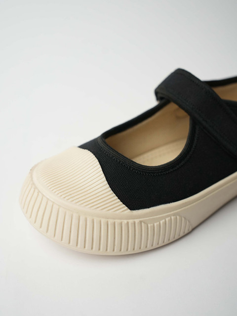 Theater Women Colourblocked Canvas Velcro Sneakers - Image 7