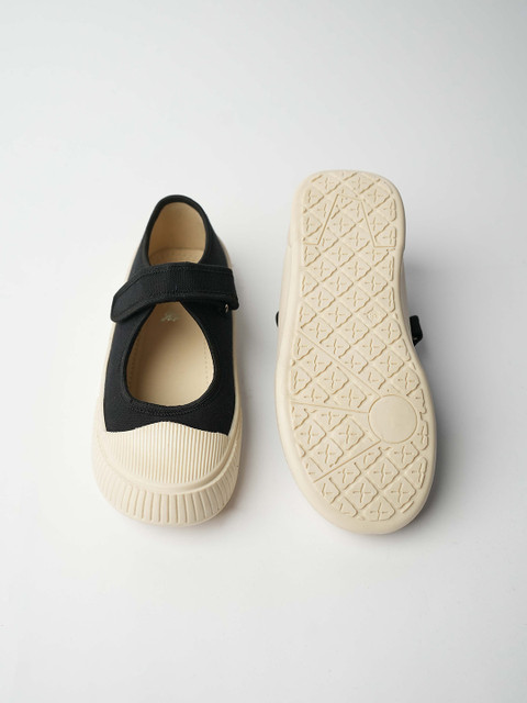 Theater Women Colourblocked Canvas Velcro Sneakers - Image 6