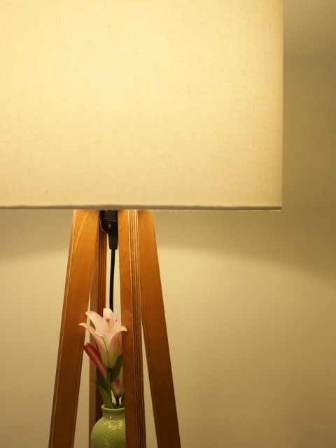 Crosscut White & Brown Wooden Cylinder Shaped Floor Lamp With Shelves - Image 3