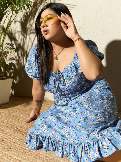 Berrylush Curve Plus Size Blue Floral Printed Gathered Detailed A-Line Midi Dress - Image 6