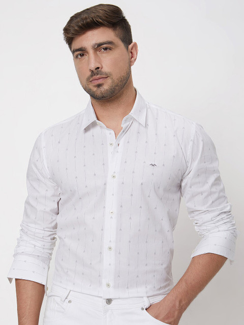 Mufti Slim Fit Striped Spread Collar Long Sleeves Cotton Casual Shirt