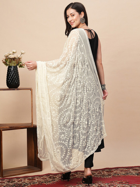 Globus Women White Cotton Silk Ethnic Motifs Embroidered Fringed Lace Dupatta - Image 4