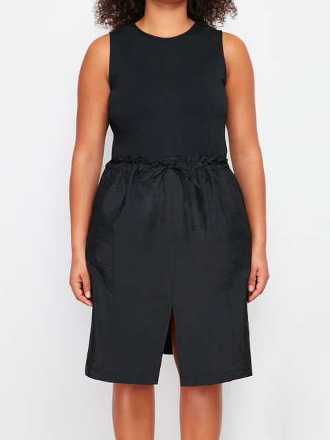 Trendyol Plus Size Round Neck Sleeveless A-Line Dress - Image 6