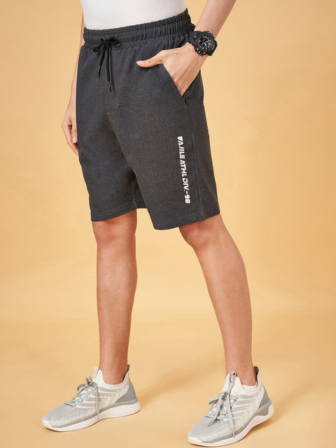 Ajile by Pantaloons Men Mid-Rise Cotton Regular Shorts - Image 2