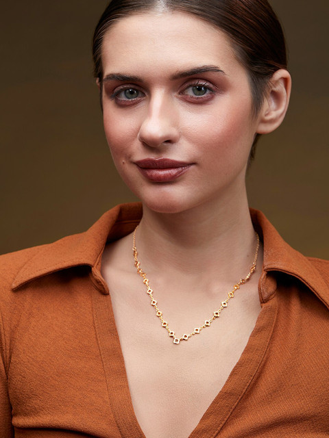 AIKA BY MINUTIAE Brass Gold-Plated Floral Minimal Necklace - Image 6
