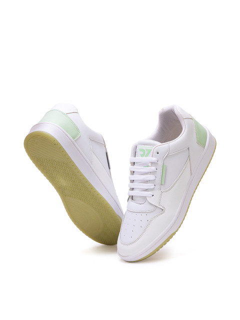 RUN SEVEN Men Textured Lightweight Comfort Insole Lace-Up Sneakers - Image 3