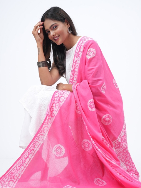 HELLA FASHIONS Bandhani Printed Cotton Dupatta