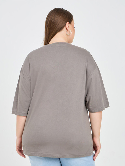 Styli Plus Size Typography Print Drop-Shoulder Sleeves Cotton Oversized T-shirt - Image 3