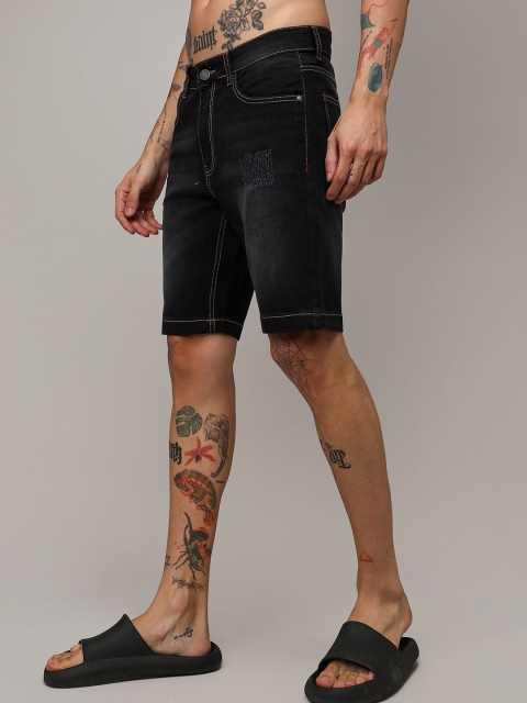 Campus Sutra Men Mid-Rise Denim Shorts - Image 3