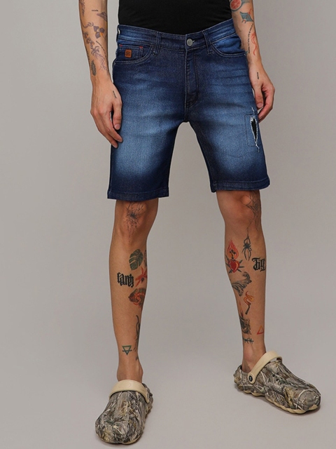 Campus Sutra Men Washed Mid-Rise Regular Fit Denim Shorts - Image 2