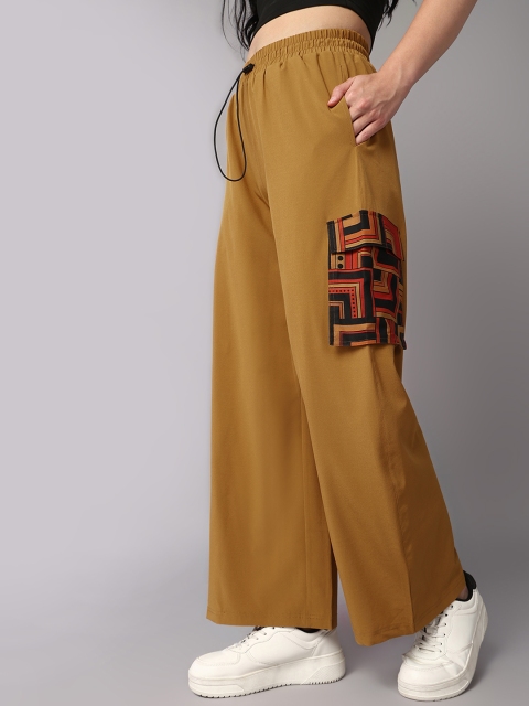 The Roadster Lifestyle Co. Women Black Mid-Rise Cargos
