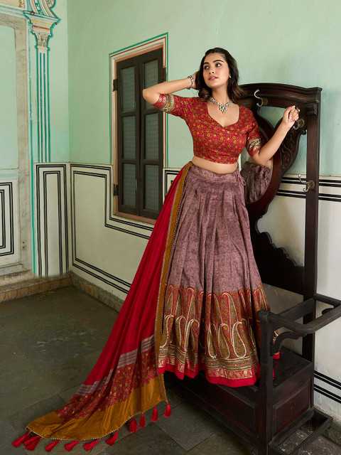 LOOKNBOOK ART Printed Foil Printed Semi-Stitched Lehenga & Unstitched Blouse With Dupatta - Image 4