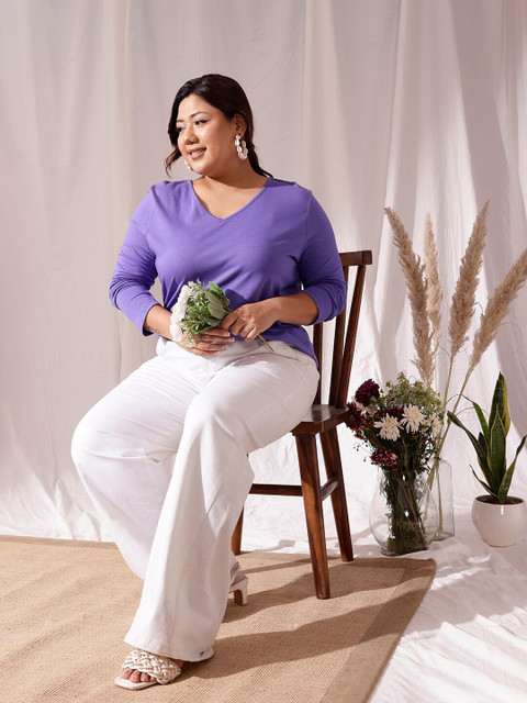 CURVY STREET Plus Size V-Neck Cotton T-shirt