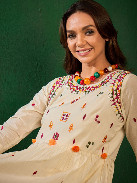Sangria Embroidered Cotton Top With Palazzos Co-Ords - Image 2