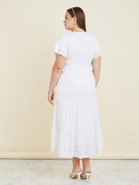 Styli Women Plus Lace Insert V-Neck Tiered Maxi Dress - Image 3