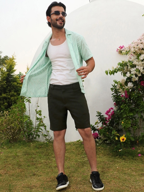 Campus Sutra Men Mid-Rise Tailored Shorts - Image 4