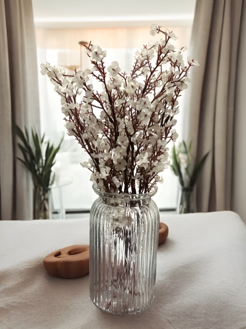 BS AMOR Transparent & White Textured Glass Vase With Artificial Flower Bunch - Image 3