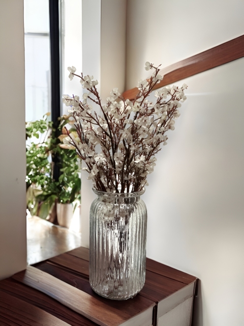 BS AMOR Transparent & White Textured Glass Vase With Artificial Flower Bunch - Image 5