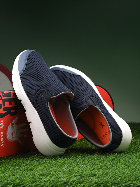 The Roadster Lifestyle Co. Men Slip-On Sneakers