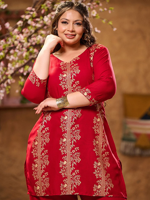 PrettyPlus by Desinoor.com Plus Size Printed Tunic With Palazzos - Image 7