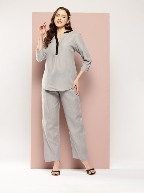 Qurvii Sequinned Mandarin Collar Tunic With Trousers