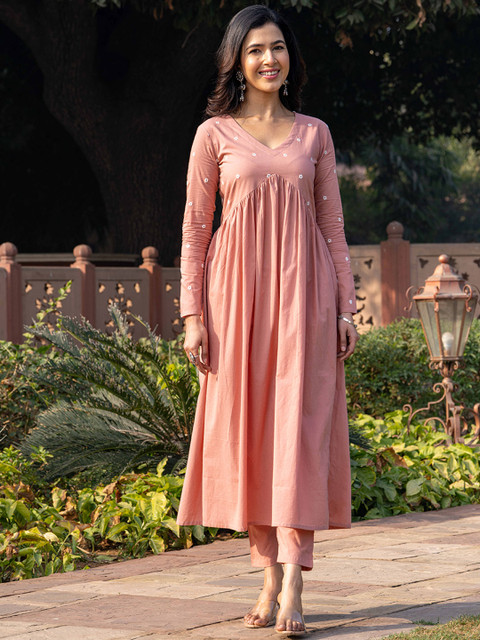 GAYRAA Floral Yoke Design V-Neck Long Sleeves Pure Cotton Kurta with Trousers