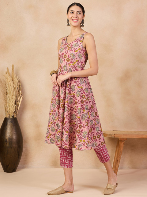 Anouk Pink Floral Printed V-Neck Regular Cotton A-Line Kurta With Trousers - Image 5