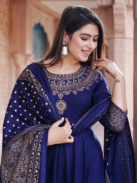 NEW STYLISH Ethnic Motifs Printed Round Neck Anarkali Kurta With Dupatta - Image 7