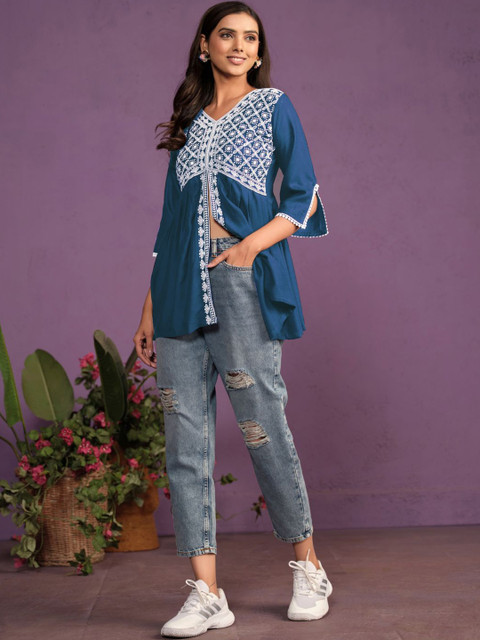 Sangria Chikankari Embroidered V-Neck Short Kurtis