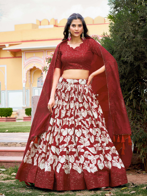 LOOKNBOOK ART Women Printed Foil Print Semi-Stitched Lehenga & Blouse With Dupatta - Image 5