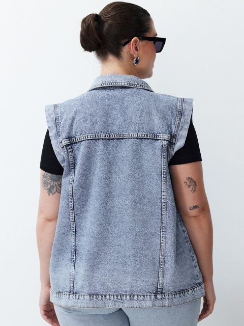 Trendyol Women Spread Collar Sleeveless Pure Cotton Denim Jacket - Image 4