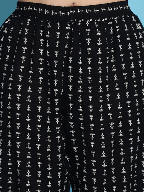 TAG 7 Plus Size Conversational Printed Bishop Sleeves V-Neck Cotton Tunic With Trousers - Image 3