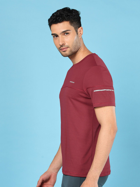 Technosport Men Colorblock Double Cool Slim Fit Sports Tshirt - Image 4