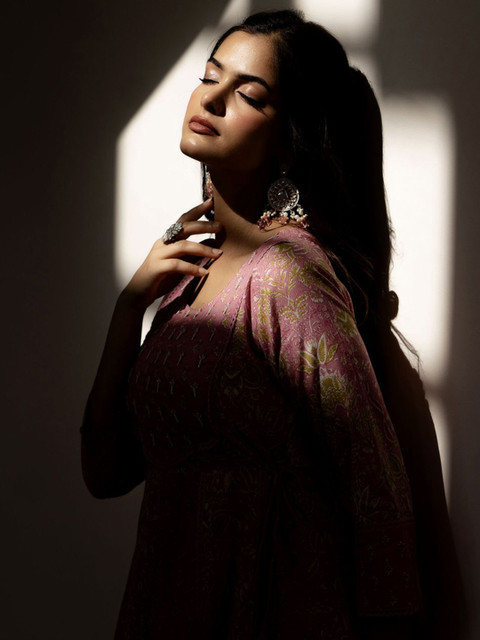 Anouk Women Floral Printed Panelled Aari Work Pure Cotton Kurta with Trousers & With Dupatta - Image 7