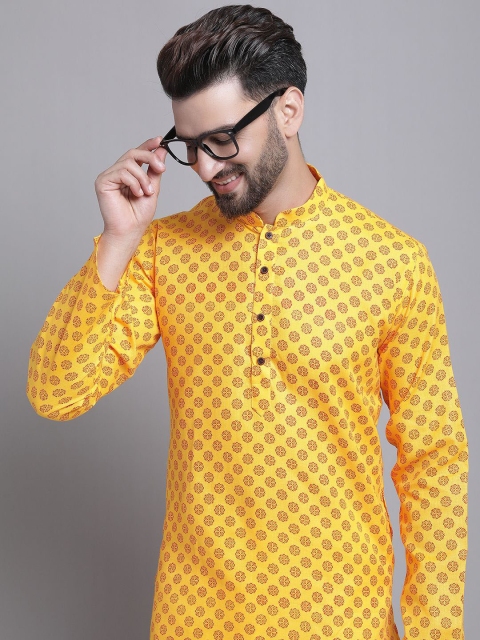 Armaan Ethnic Men Floral Printed Regular Kurta with Pyjamas - Image 2
