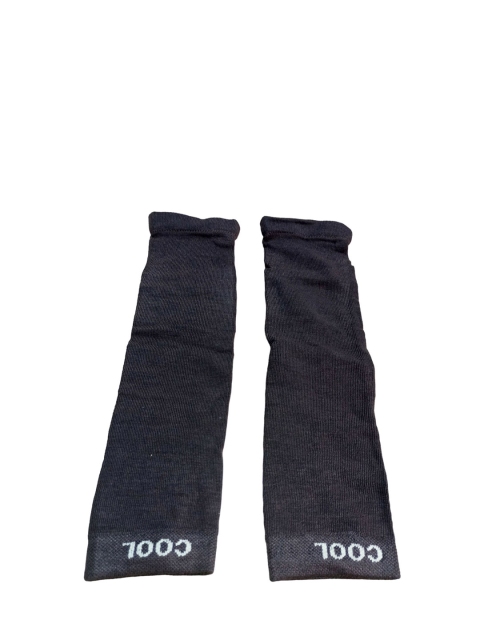 Aadikart Unisex Fingerless Gloves - Image 2