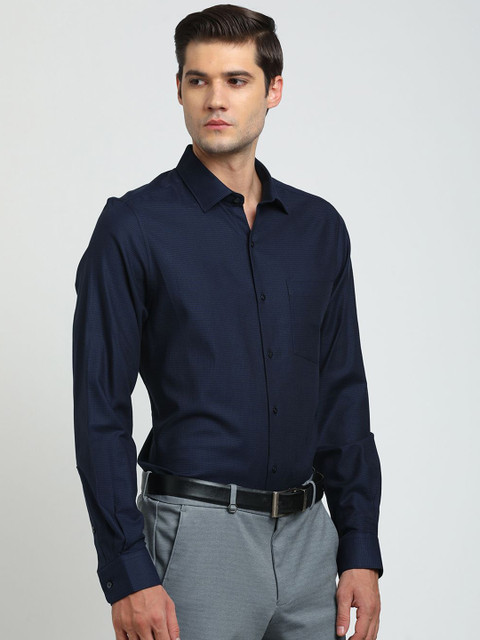 Turtle Men Solid Spread Collar Pure Cotton Formal Shirt - Image 3
