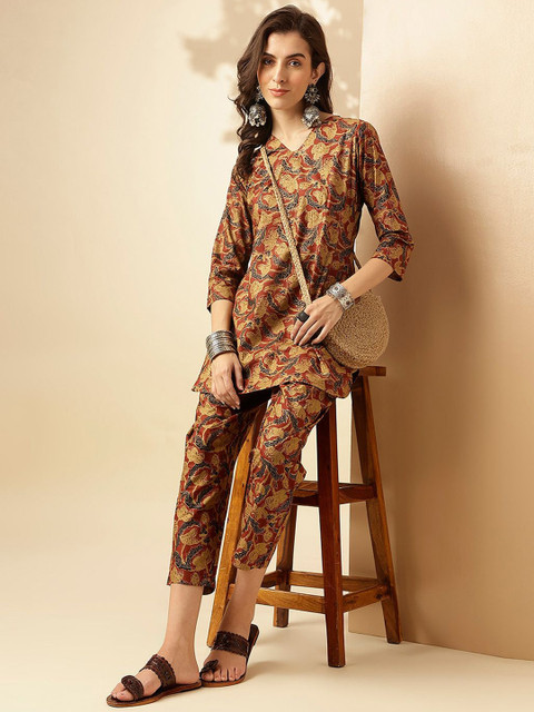 Saanjh Maroon & Black Printed V-Neck Top With Trouser - Image 6