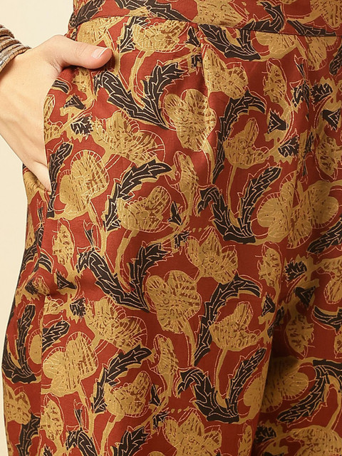 Saanjh Maroon & Black Printed V-Neck Top With Trouser - Image 3