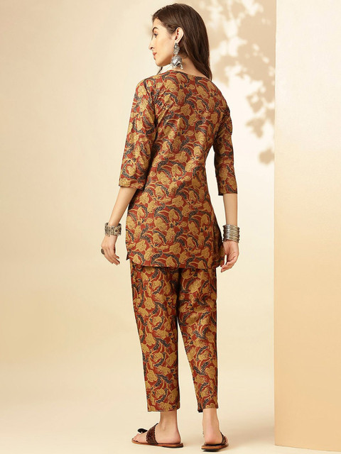 Saanjh Maroon & Black Printed V-Neck Top With Trouser - Image 5