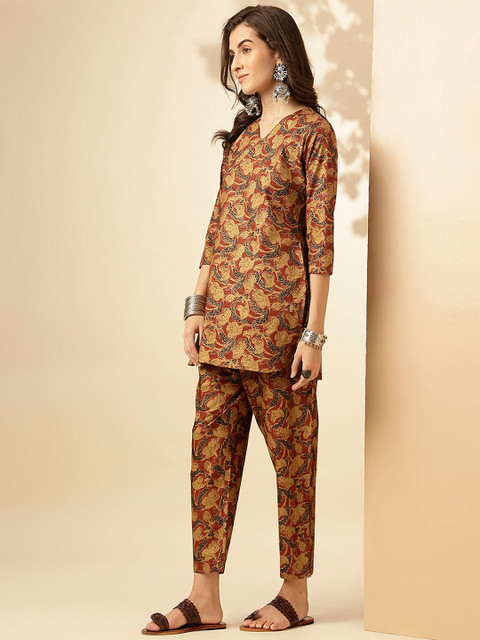 Saanjh Maroon & Black Printed V-Neck Top With Trouser - Image 4