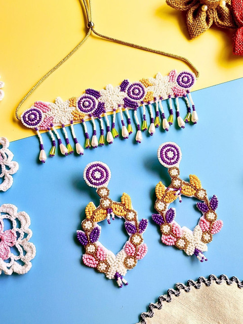 Sangria Gold-Plated Stone Studded & Beaded Jewellery Set