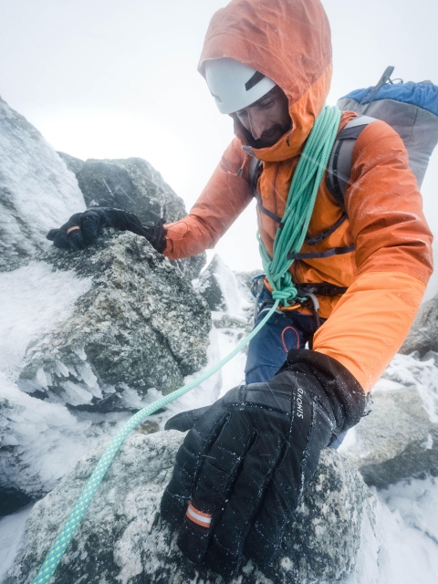 Simond By Decathlon Adult Unisex Waterproof Durable Mountaineering Gloves - Image 6