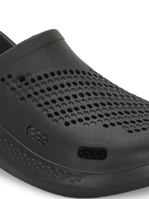HRX by Hrithik Roshan Men Black Self Design Rubber Clogs - Image 6