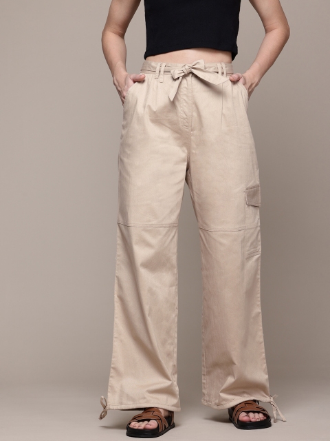The Roadster Lifestyle Co. Women Loose Fit High-Rise Pleated Cargo Trousers with Belt