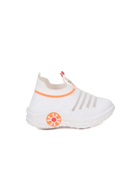 Lil Lollipop Kids Round Toe Musical Chu Chu Sneakers - Image 4