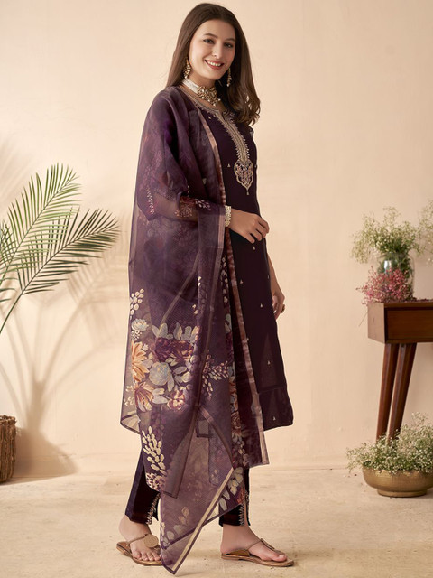Anouk Violet Ethnic Motifs Embroidered Sequined Straight Kurta with Trousers & Dupatta - Image 4