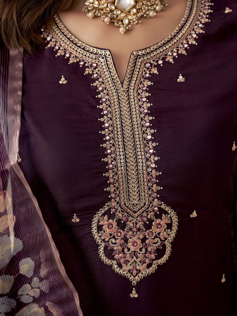 Anouk Violet Ethnic Motifs Embroidered Sequined Straight Kurta with Trousers & Dupatta - Image 2