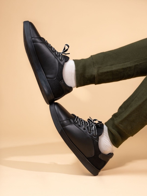 The Roadster Lifestyle Co Men Lightweight Casual Sneakers